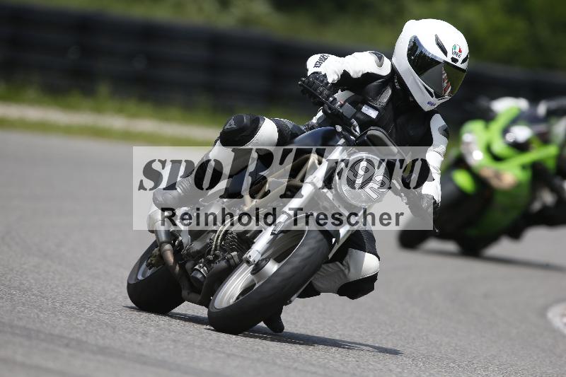 /Archiv-2024/29 12.06.2024 MOTO.CH Track Day ADR/Gruppe blau/92